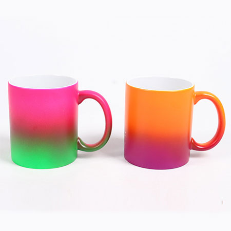 Two-Color Ceramic Spray Mug with Gradient Color